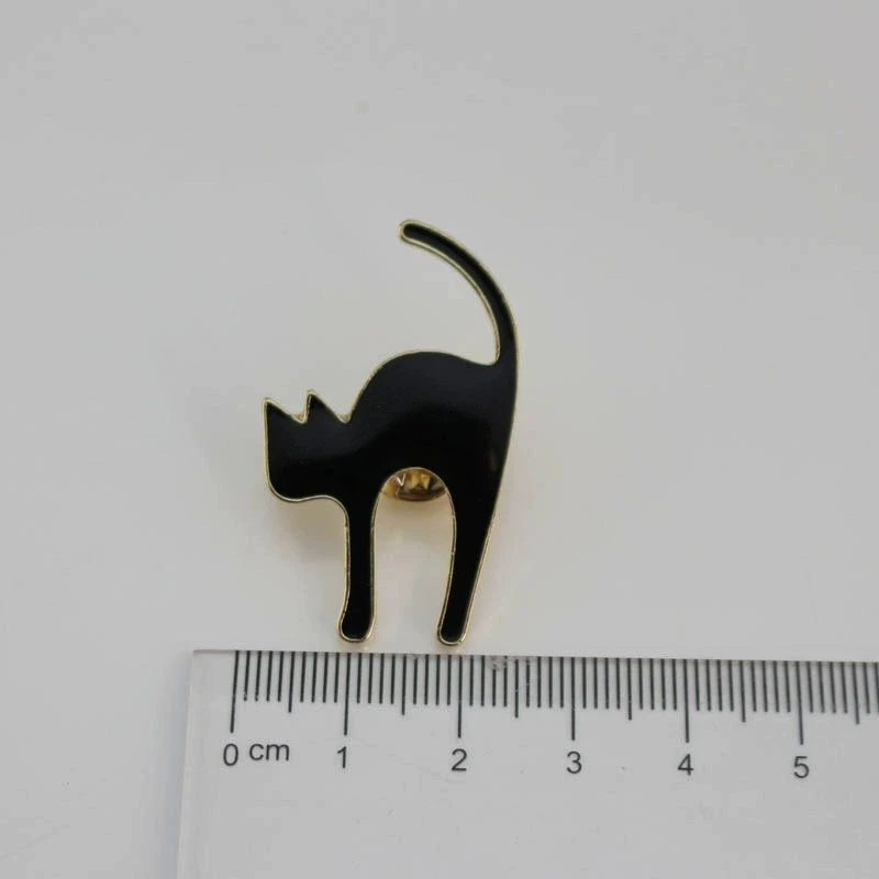 Creative Cat Brooch Funny Kitten Denim Clothes Lapel Enamel Pins Bag Badge Cute Cartoon Animals Jewelry Gift For Kids