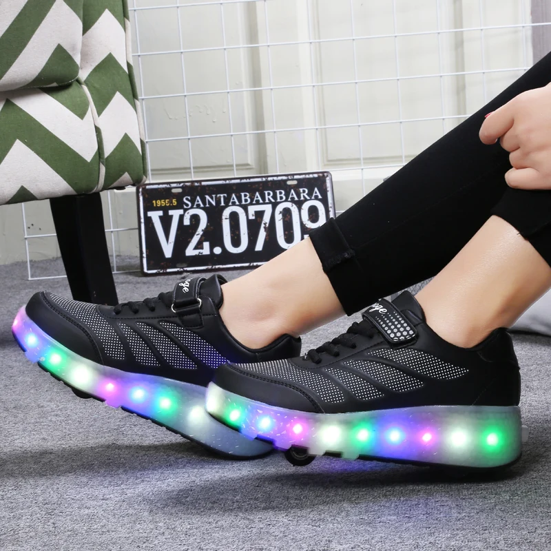 Boys and Girls Roller Skates Tow Wheels Shoes Glowing Light LED Children Fashion Luminous Sport Casual Wheelys Skating Sneakers