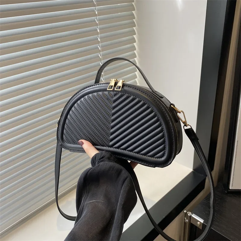 

high-end diamond handbag women's niche versatile shoulder messenger bag