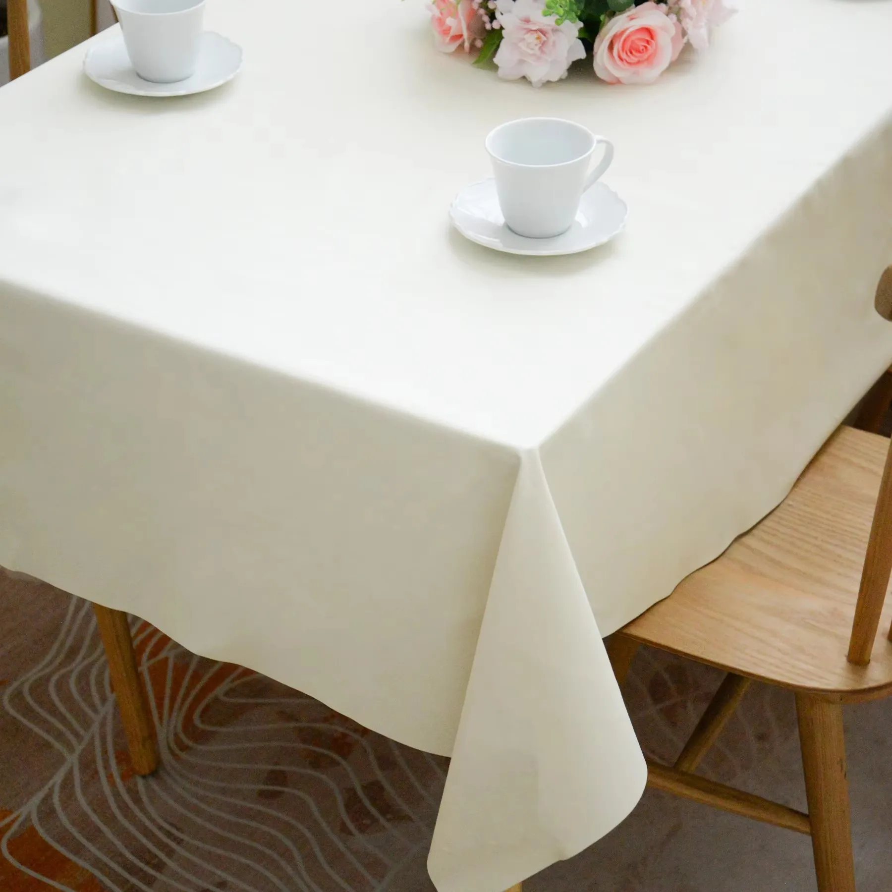 

Suitable for outdoor dining tables, picnics, camping, wiping and reusable tablecloths, milky white