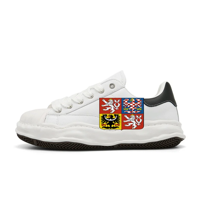 

Czech Republic Coat Of ArmsVintage Fashion Street Sneakers，The design is retro, stylish, comfortable, and versatile，Suitable for