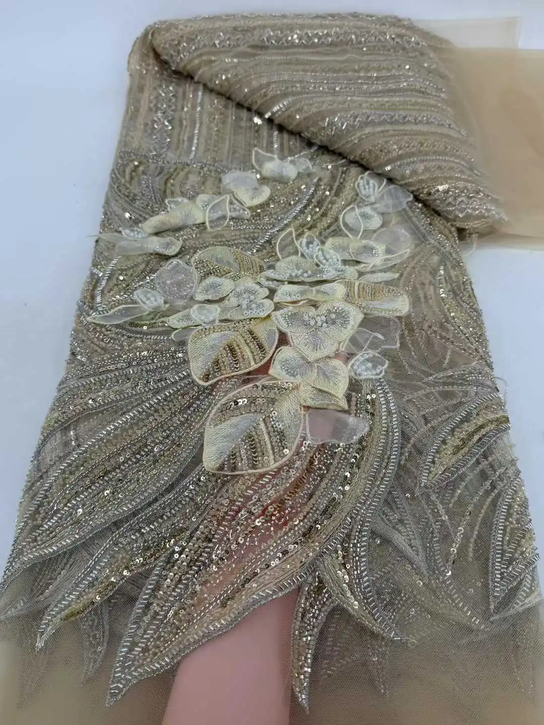 

Африканская новейшая нигерийская ткань 2025 года, Франция, горячая распродажа, тюлевая кружевная ткань с бусинами и блестками, элитный выпуск для невесты, свадебной вечеринки, шить платья