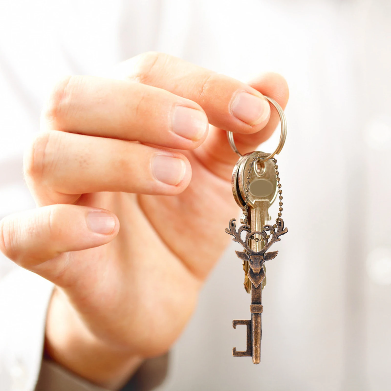 

4pcs Deer Shape Bottle Opener Zinc Alloy Christmas Gift Keychain Pendant Creative Opening Tool For Home Party Wedding Holiday