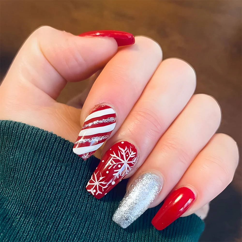 Christmas Press on False Nails Snow Print Fashion Tip Fake Nail 24 Pcs/Set Women Stick on Nail Art Acrylic Red & White Nails