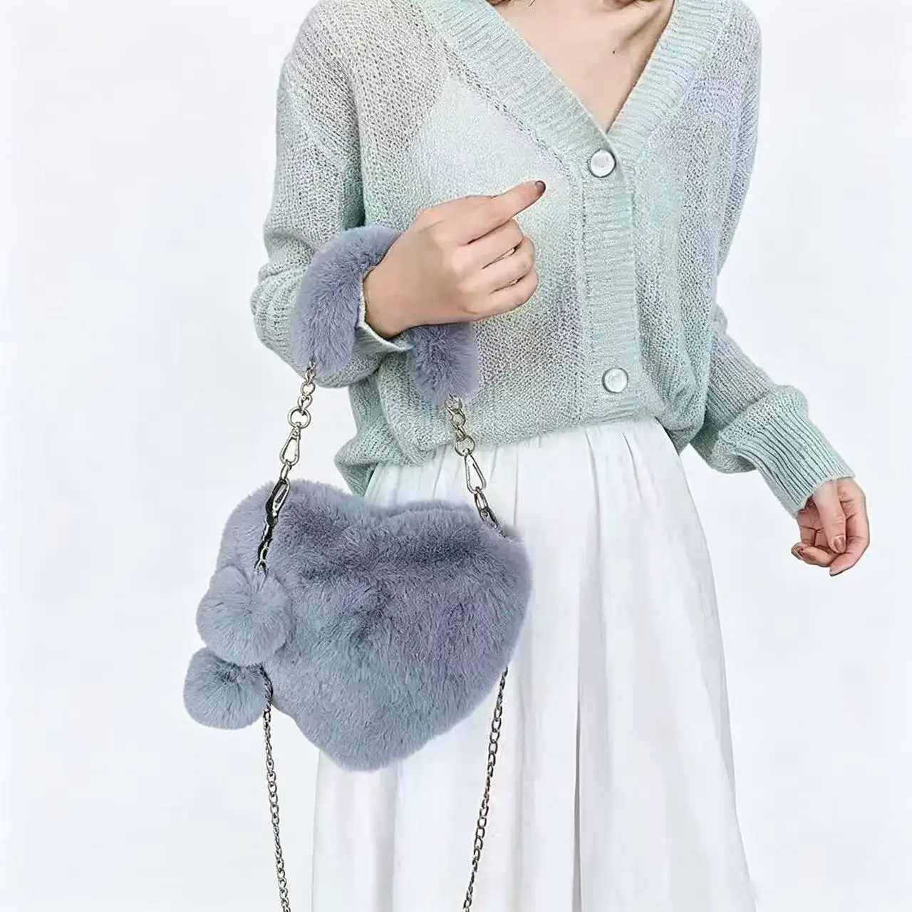Women's New Crossbody Bag, Plush Backpack, Single-Shoulder Heart-Shaped Bag, Chain Bag, Autumn and Winter Heart-Shaped Women's Shoulder Bag, Casual Furry Bag