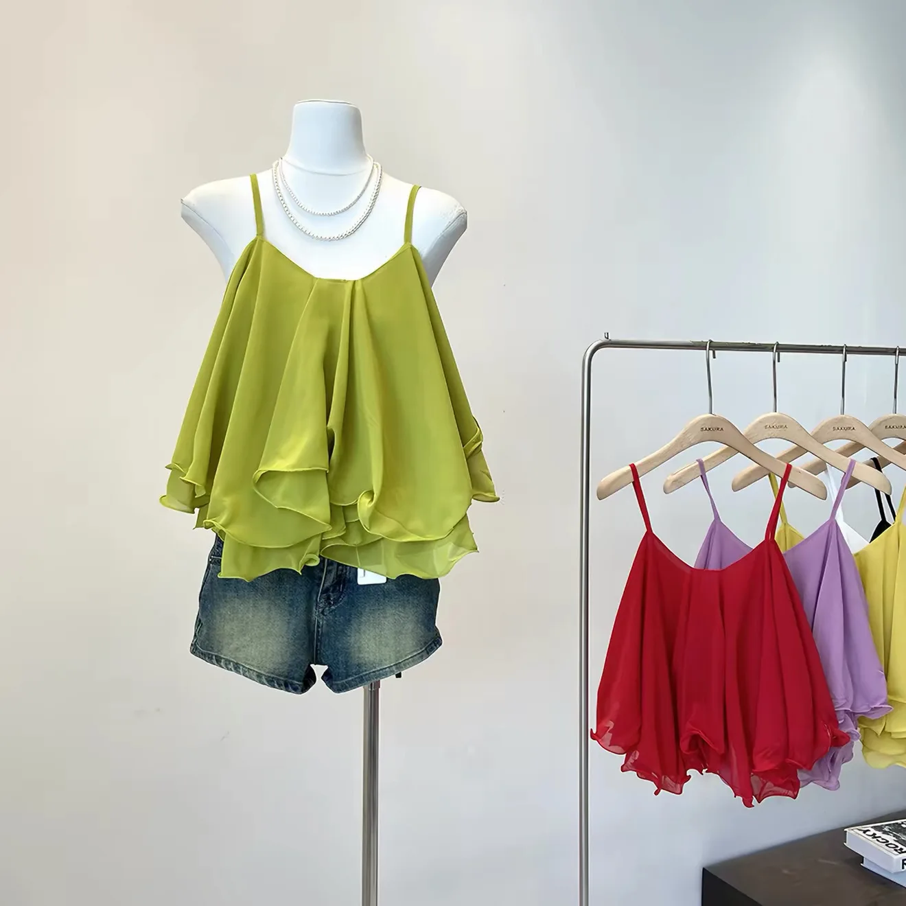 S2026 French Style Sweet Sleeveless Spaghetti Straps Ruffles Chiffon Crop Camisole Top Solid Color plus Size Summer Camisoles
