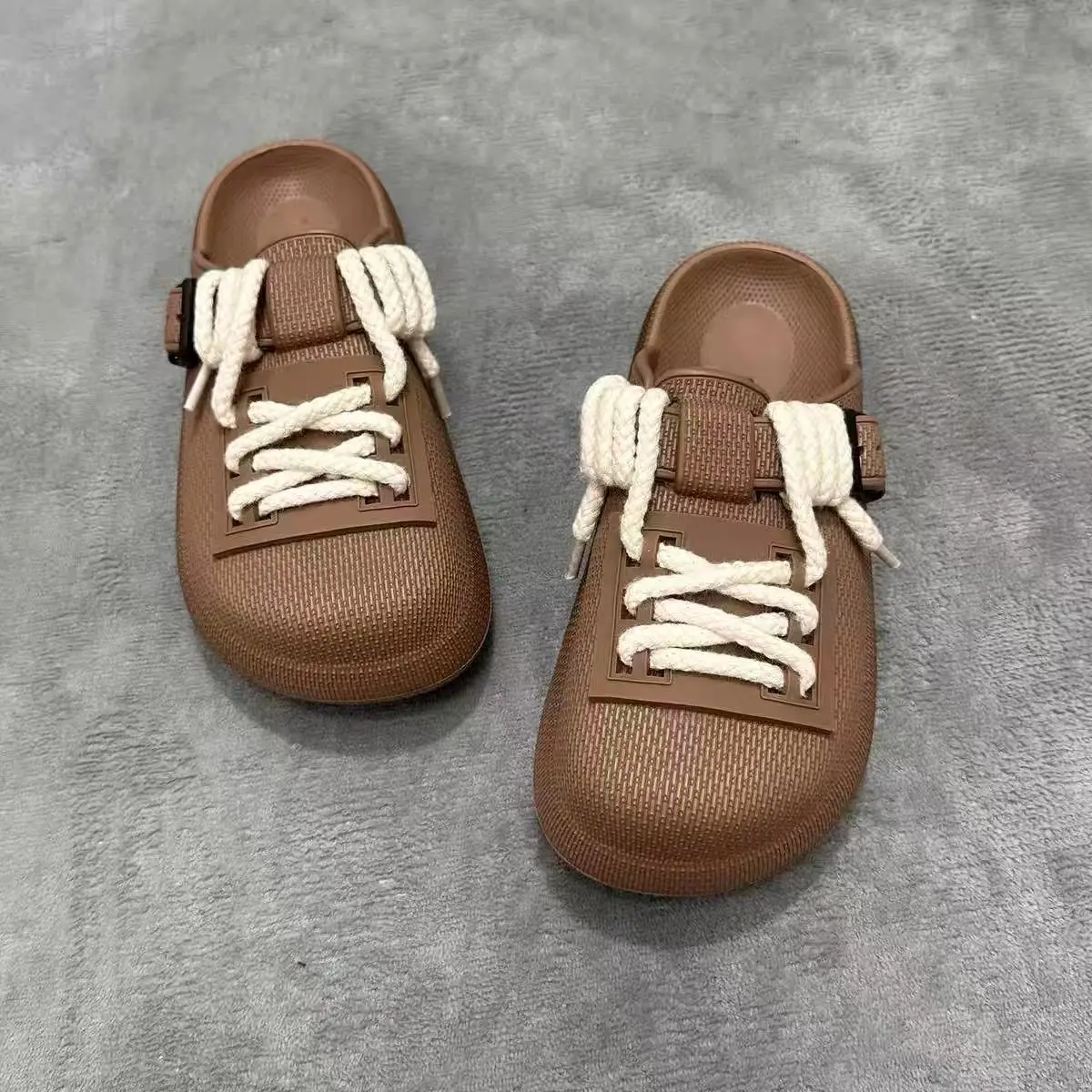 

Мужские летние спортивные шлепанцы с закрытым носком, легкие дышащие тапочки для дома и улицы, без задника, легко надеваемая повседневная обувь