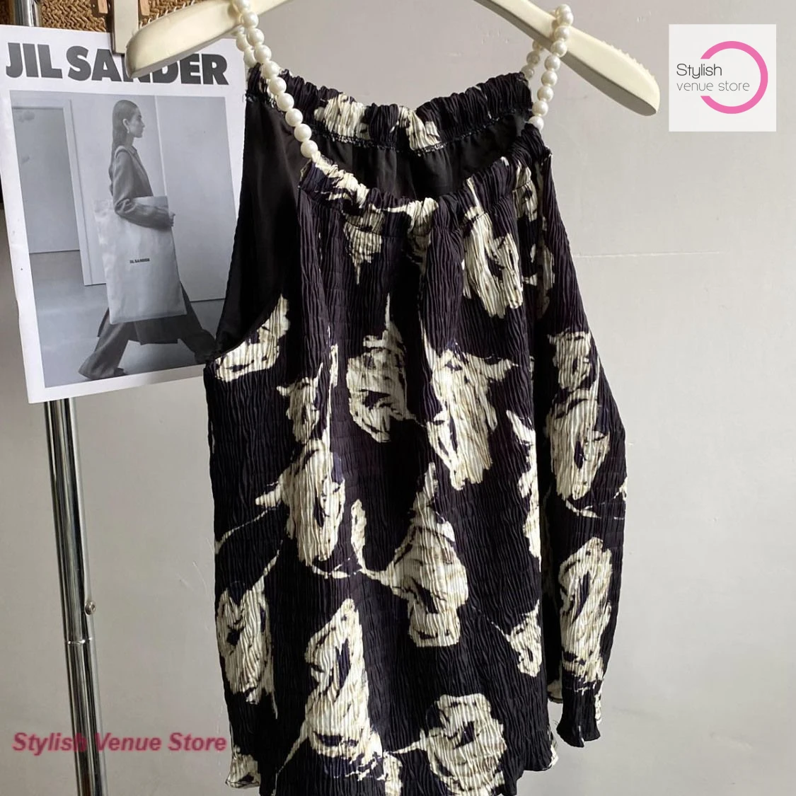French high-grade floral camisole women's summer new fashion ink printing is unique and chic, wearing a sweet and spicy blouse.