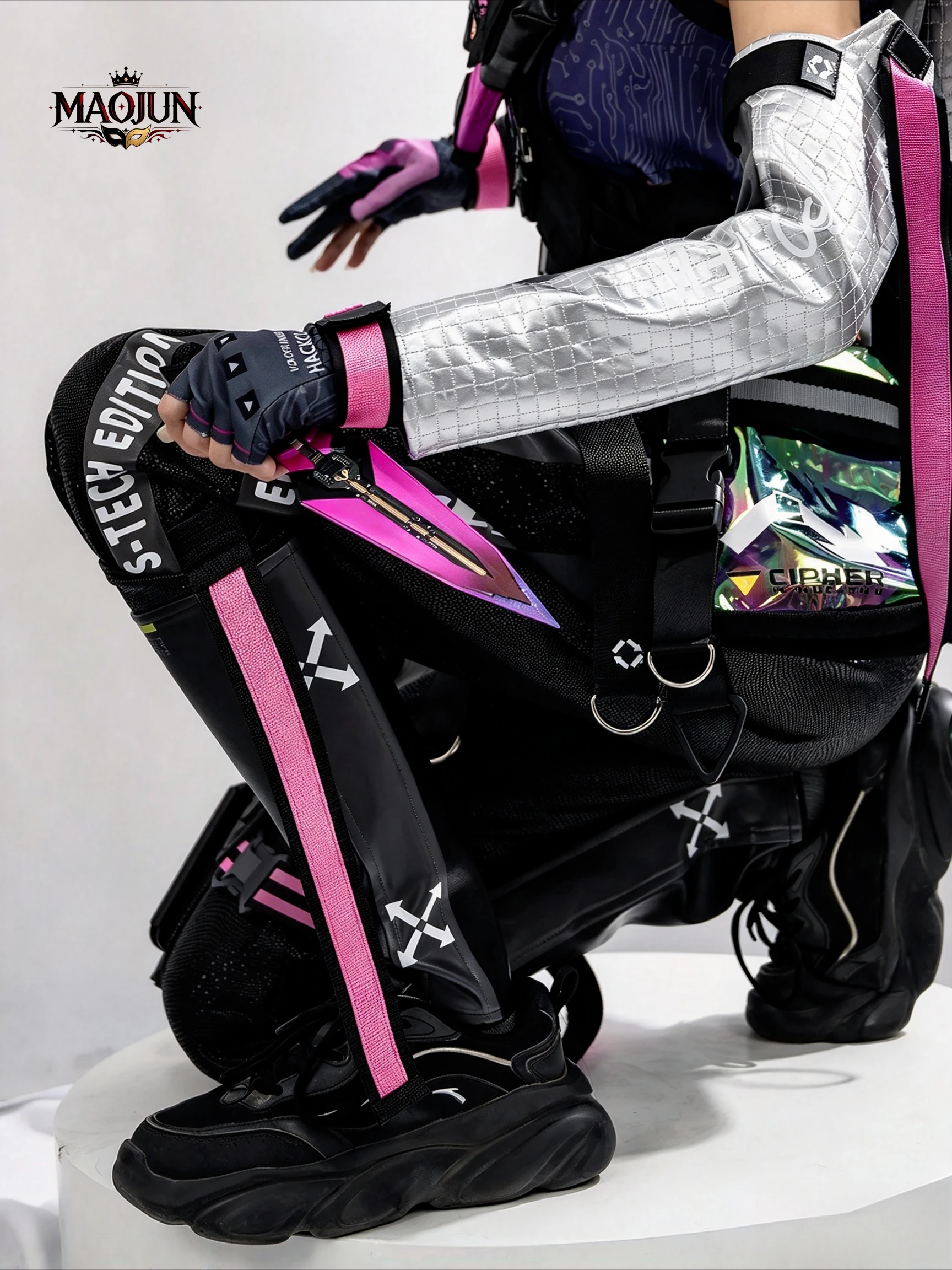 Hackclaw Mai Xiaowen Cosplay Outfit Delta Force Hacker Girl Tactical Suit Silver Collar Vest Arm Sleeves Multi Belts Accessories - view 3