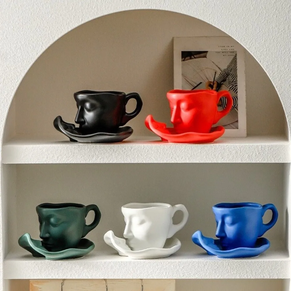 

Creative Face Shape Artistic Ceramic Mug European Style Romantic Kissing Face Cups With Tray Couple Mug Desktop Decoration