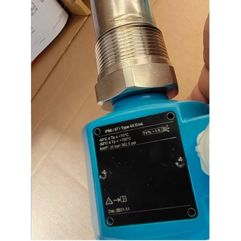 Soliphant FTM50 level switch FTM50-AGG2A4A32AA for silos containing fine or powdered solids