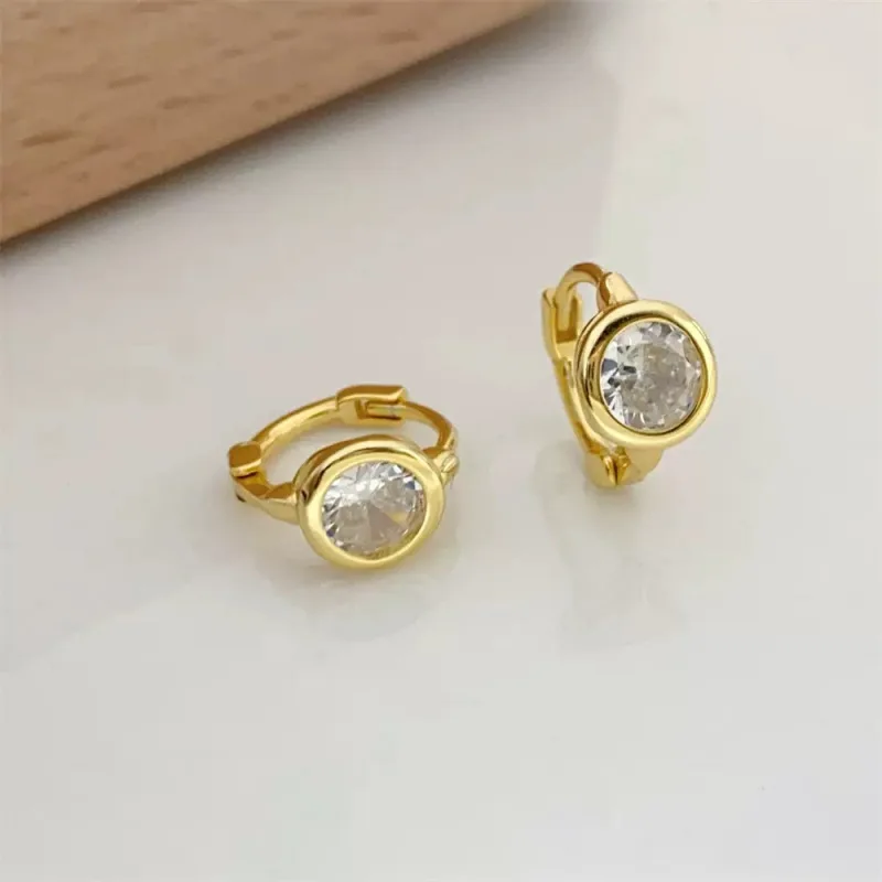 

Modern S925 Silver Moissanite Ear Huggie Buckles Luxury Unisex Rhinestone Piercing Tiny Earrings Women Men Gold Fine Jewellery