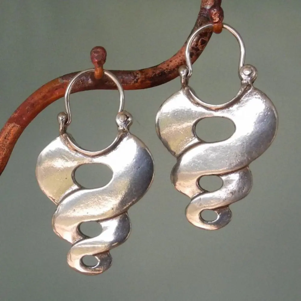 Vintage-Inspired Spiral Hoop Earrings Women Jewelry Bohemian Crafted Hoop Earrings Silver Plated Gypsy Curled Earrings Gift