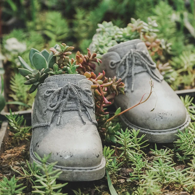 

Leather Shoes Flower Pot Resin Hanging Basket for Succulents Aged Cement Style Outdoor Garden Decor Retro Gardening Planters