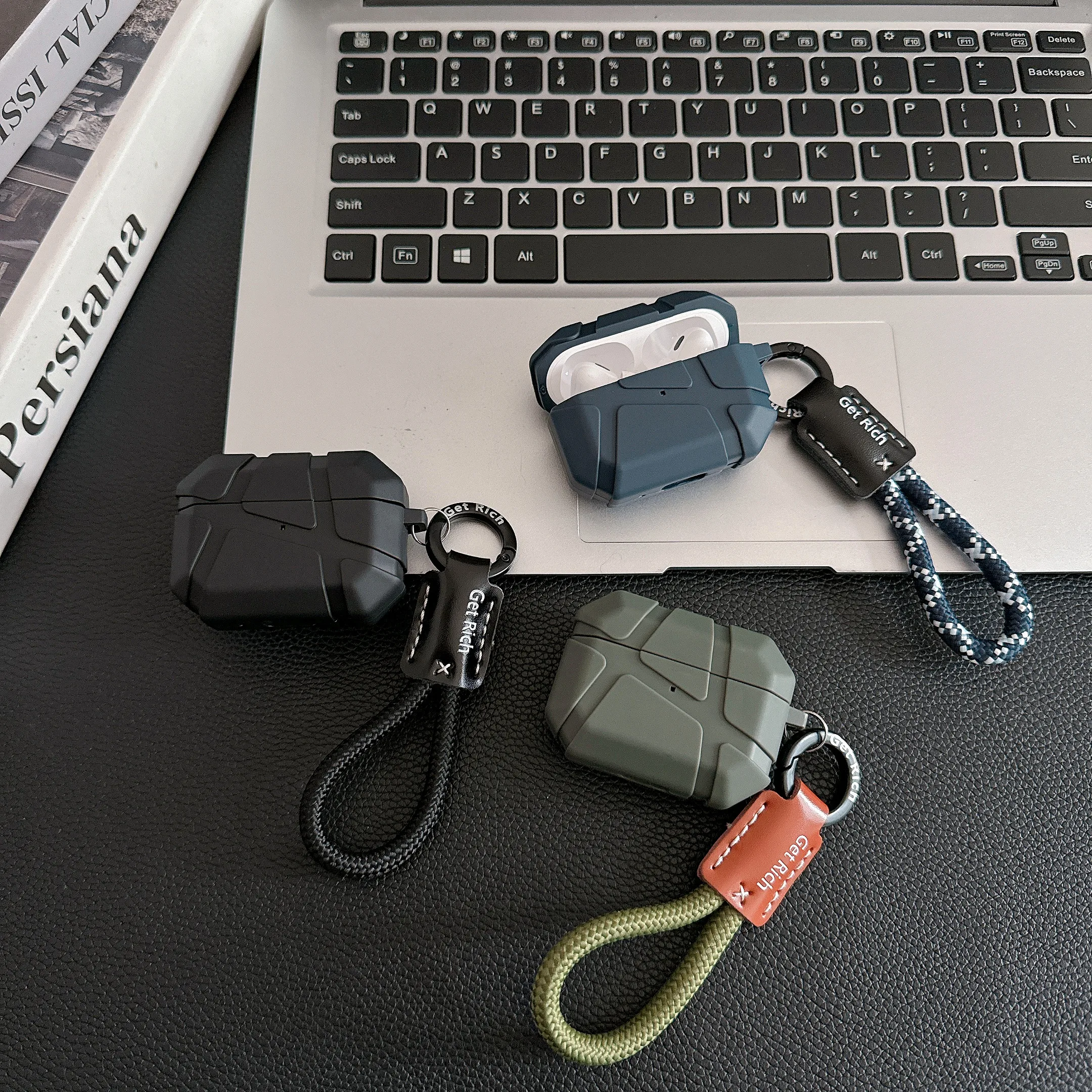 Custodia per armatura per AirPods Pro 3 2025 con cordino [custodia di ricarica wireless] Custodia per armatura resistente e impermeabile per Air Pods 4 3 1 Pro2