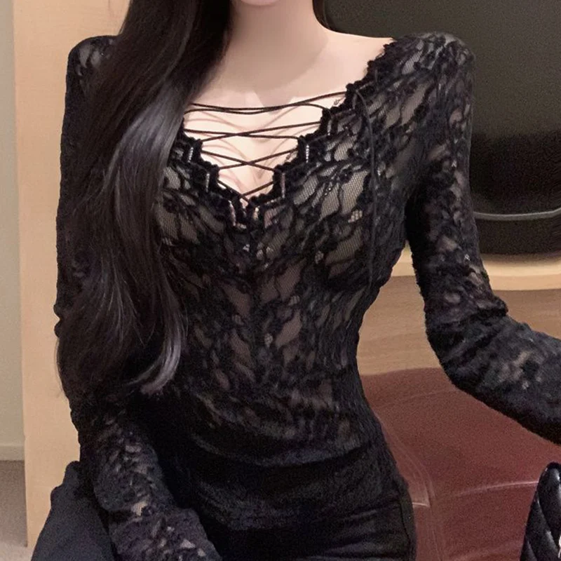 

Женская весенне-осенняя универсальная тонкая футболка с длинными рукавами, женская одежда, трендовая сексуальная футболка со шнуровкой, черные кружевные футболки