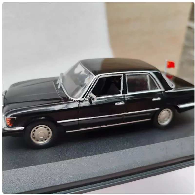 Diecast Original 1:43 Scale 1977 Benz 450 SEL (W116)86640 Simulation Alloy Car Model Display Collectible Toy Gift Souvenir