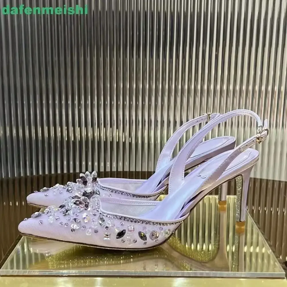 

Женские сандалии из овчины с сетчатым кружевом и перламутровым ремешком сзади на тонком каблуке2026, новая мода, блестящий кристалл, неглубокий высокий каблук 7,5 см