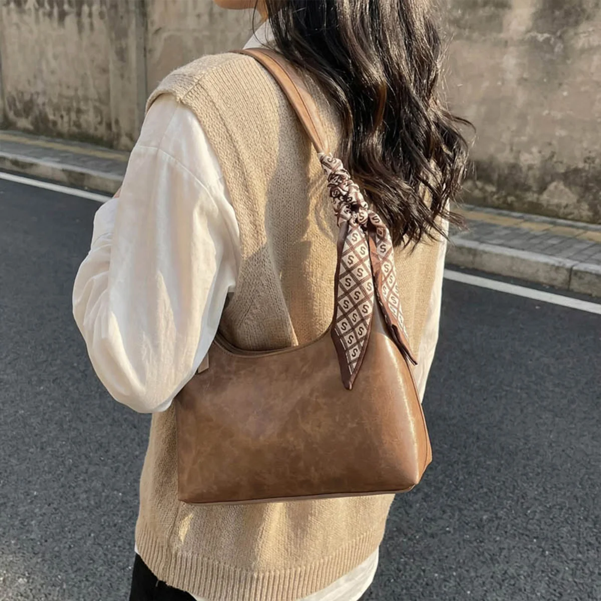 

Однотонная минималистичная винтажная сумка-багет из ПУ с шелковым платком, легкая сумка на плечо на молнии для повседневных поездок и офиса