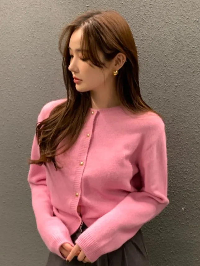 

Chic Metal Button Long Sve round Ne Knitted Sweater Loose Fit Color Autumn Winter New Sle Women's Faion Top