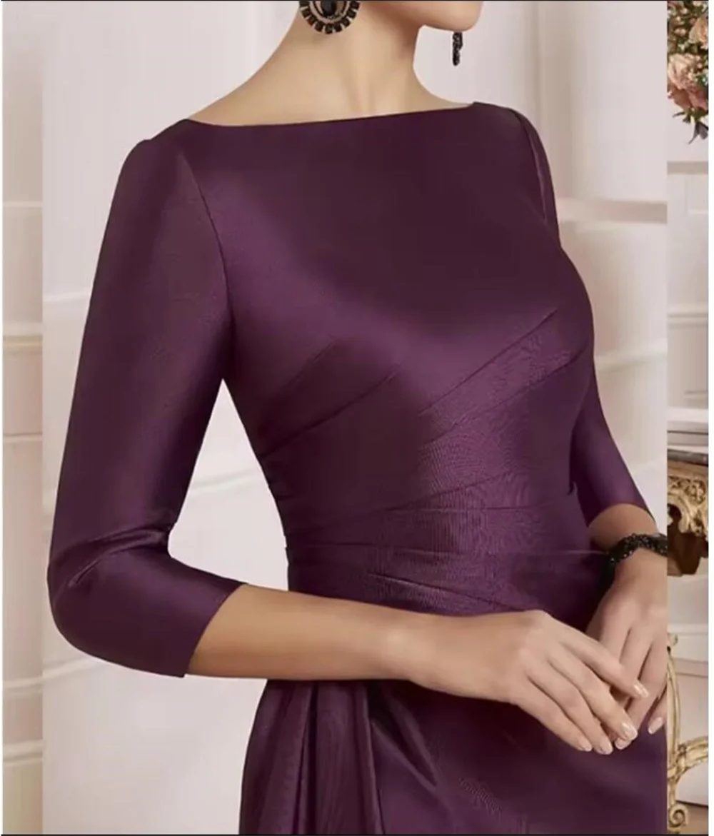 Etui-/Säulen-Kleid für die Brautmutter, elegant, schulterfrei, knielang, Satin, 3/4-Ärmel mit Rüschen