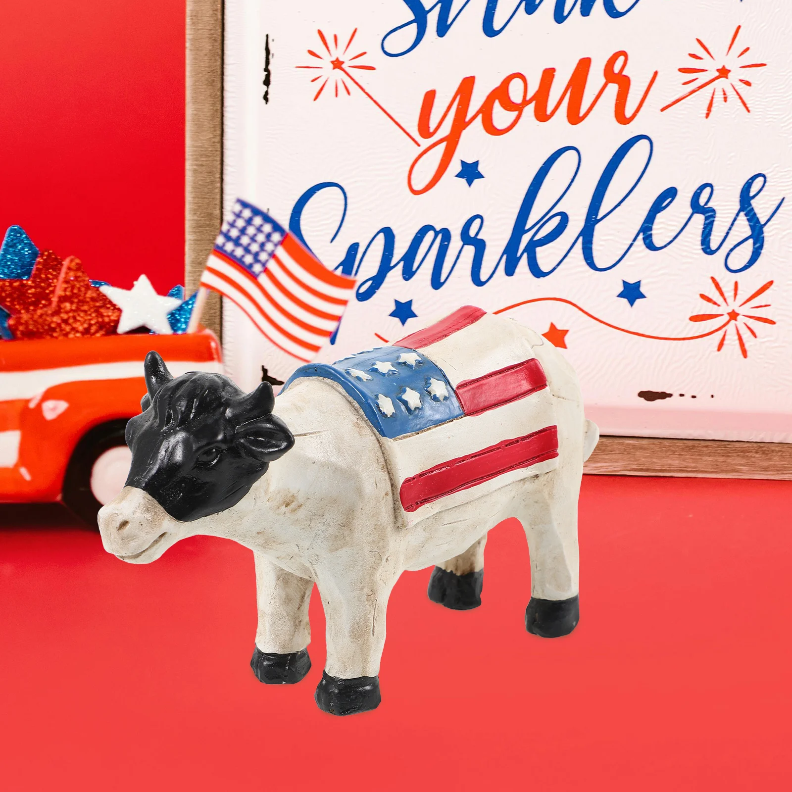 

Resin Cow Ornament American Flag Pattern Independence National Day Decoration Resin Desktop Statue Ox Zodiac Symbol