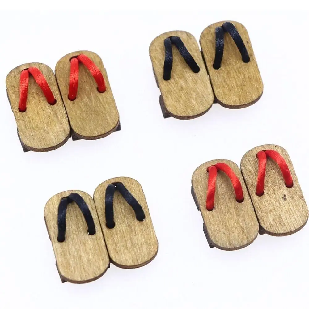 

1 Pair 1:12 Dollhouse Miniature Herringbone Wooden Slippers Mini BJD Doll Dollhouse Clogs Simulated Wood BJD Doll Shoes