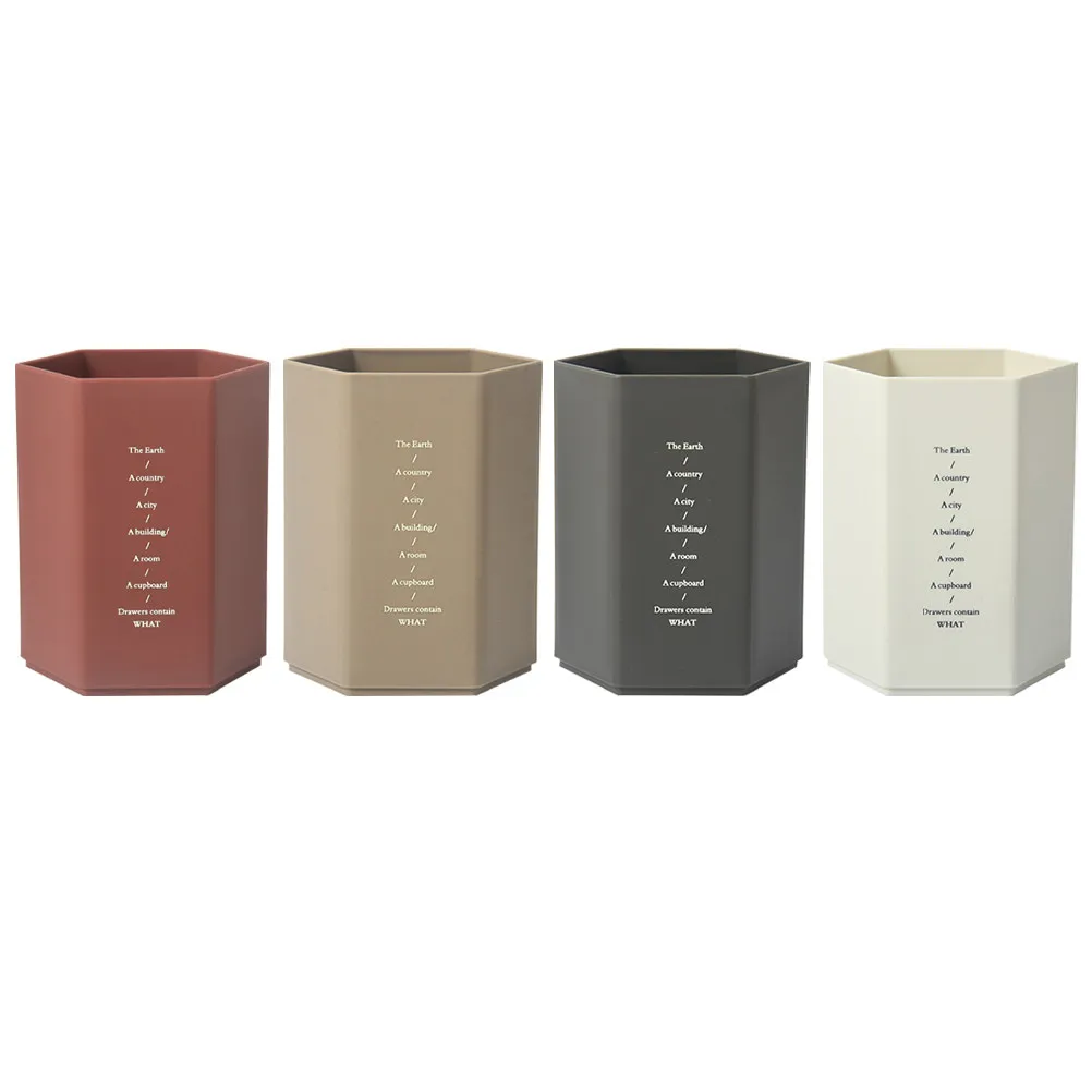 

Набор из 4 штук: Настольный органайзер-подставка для ручек в форме шестигранника, прочный пластиковый держатель для карандашей и маркеров для класса, рабочего кабинета, игровой комнаты, художественного центра, домашнего офиса