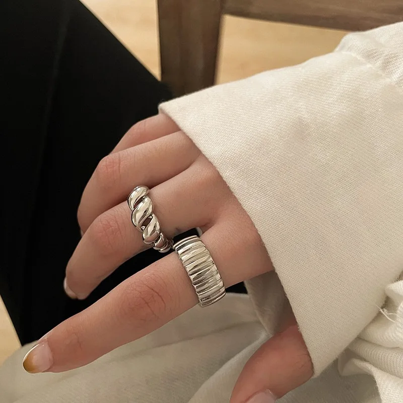 Korean S925 Silver hollowed-out croissant adjustable ring Female retro fashion Hip Hop open ring Creative ring