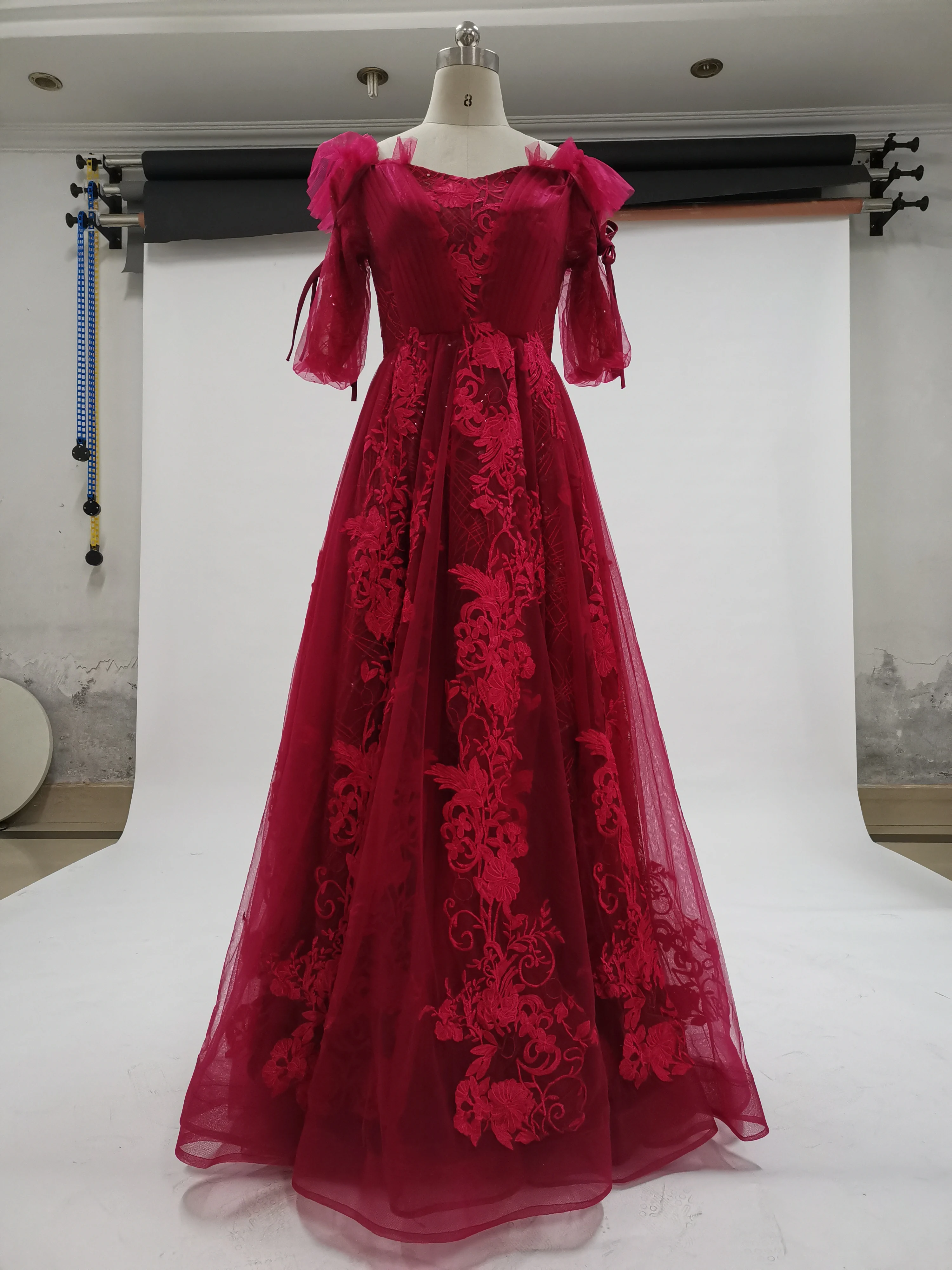 Vestido de casamento bordado de renda para mulheres grávidas, trem longo, querida, elegante, plus size, mori, bride Hepburn, vermelho, luxo, 2020, novo