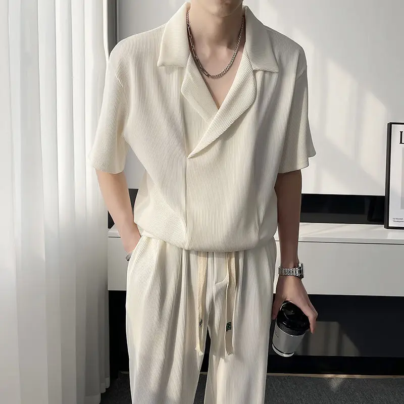 

Летний легкий повседневный тонкий костюм из ледяного шелка в зрелом стиле, мужские красивые брюки с короткими рукавами, комплект из двух предметов