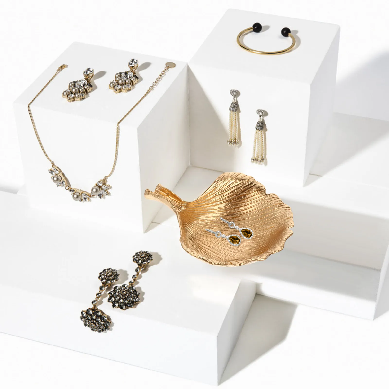 

1pc Metal Leaf Plate Golden Jewelry Storage Dish For Ring Necklace Bracelet Holder Tray Snack Plate Sugar Container