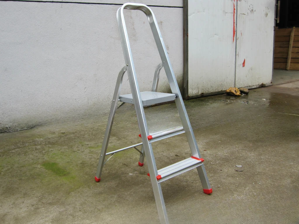 4-step aluminum ladder for household use/herringbone aluminum ladder/folding aluminum ladder