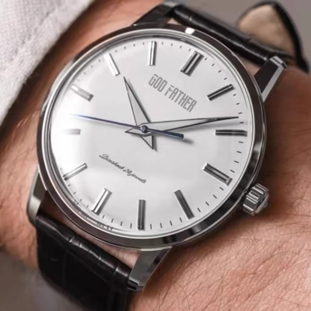 

38Mm custom GS original sweeping second quartz ivory white five-sided polished needle gold navel lion sapphire bubble