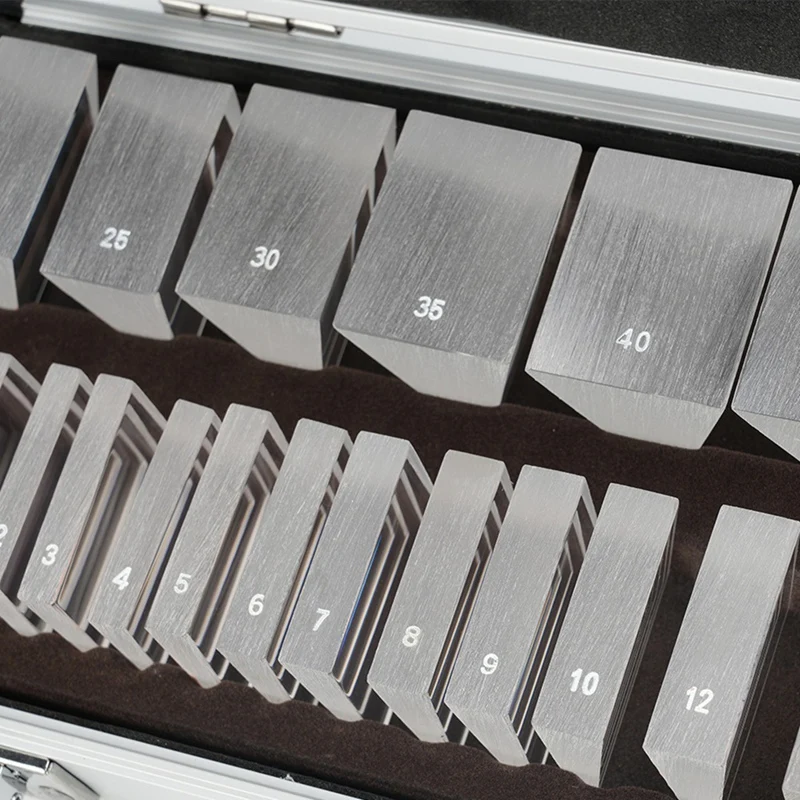 2025 新しい光学眼科用プリズムセット、22 個のレンズとアルミニウムボックス付き眼科用プリズムキット、科学教室用光学キット