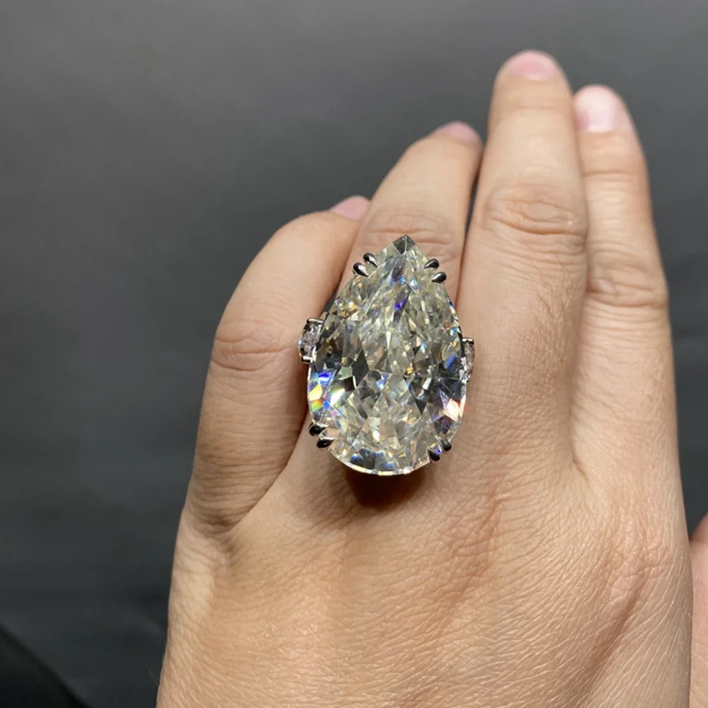 Yaranyan 925 Sterling Silver Pear Cut 20 * 30 MM G Color Simulated Moissanite Gems Hyperbole Cocktail Party Ring Fine Jewelry
