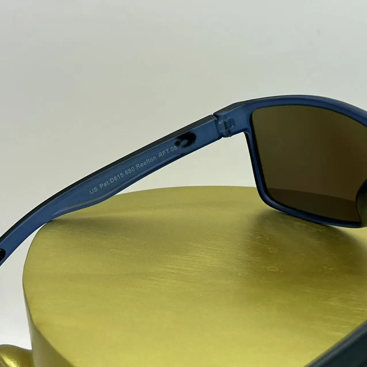 Gafas de moda de inspiración vintage para hombre con monturas curvas grandes: perfectas para fiestas