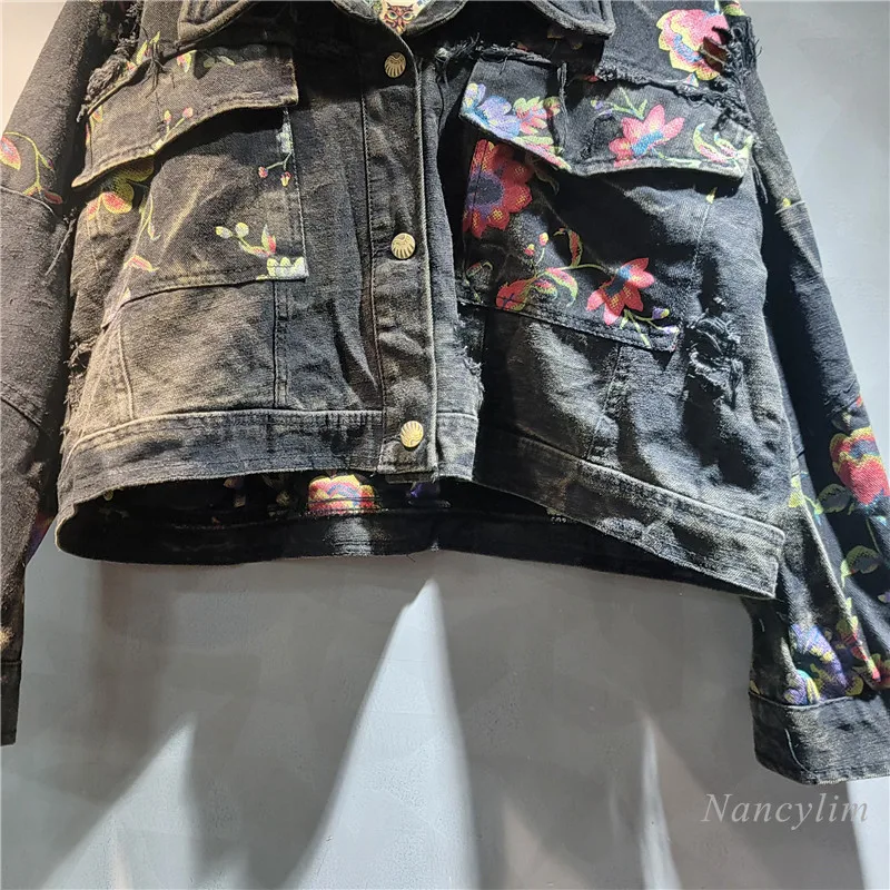 Giacca di jeans con stampa floreale rotta in stile europeo personalizzato da donna 2024 autunno nuovo cappotto corto lavato sciolto vecchio cappotto Street