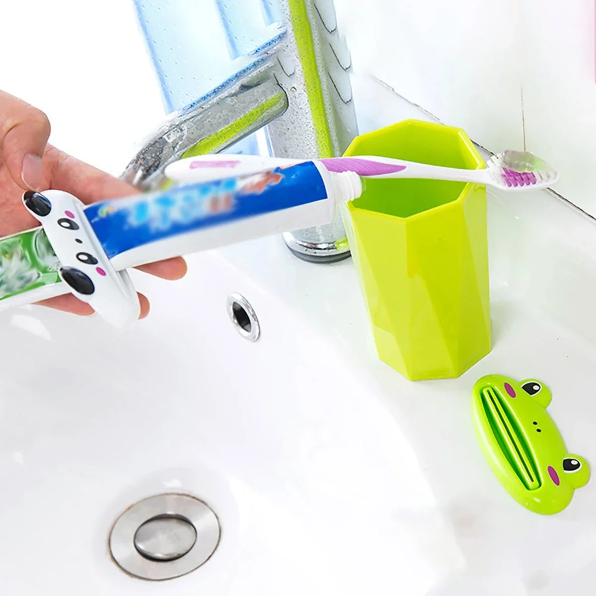 

2pcs-animal Shaped Toothpaste Squeezer (frog Panda) Toothpaste Holder Toothpaste Dispenser Bathroom Supplies