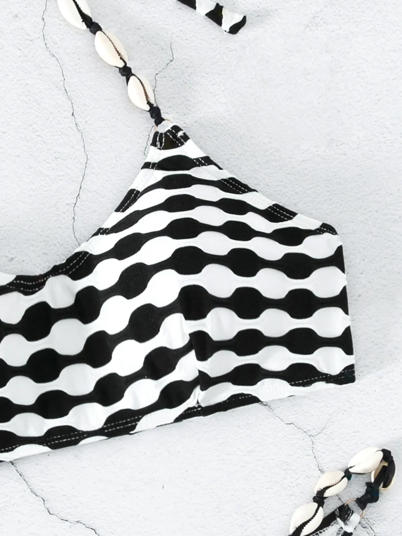 Black White Contrast Swimsuit Women 2025 New 2-piece Low Waist Thong Bikini Set Sexy Shell Chain Suspender Backless Bathing Suit