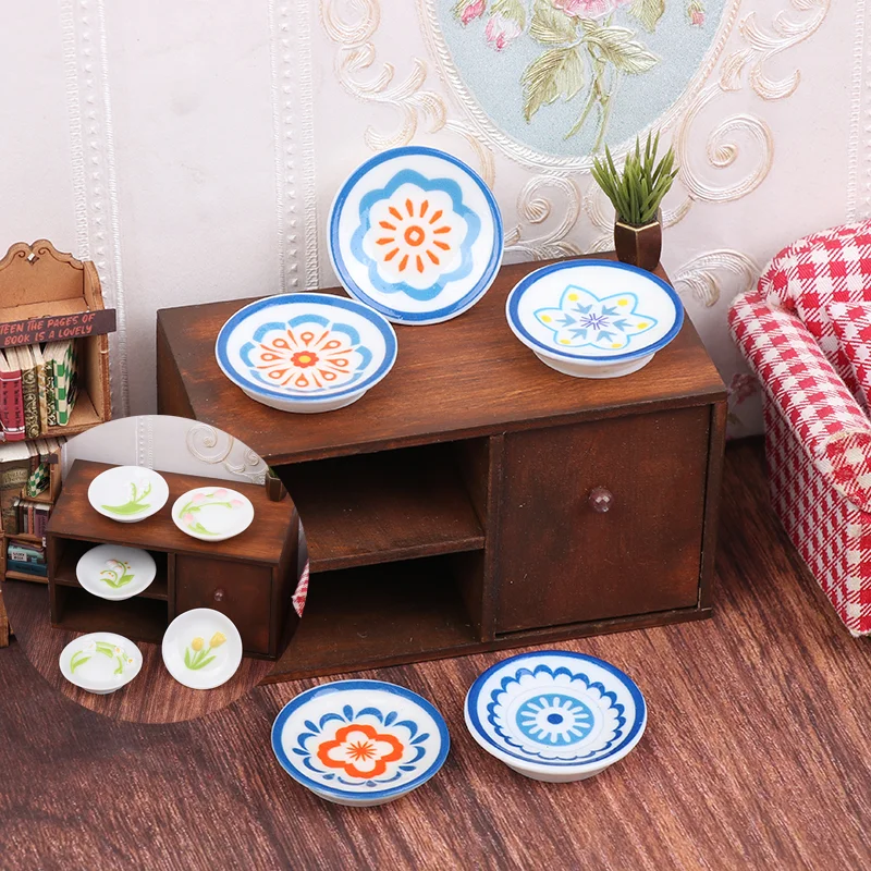 5Pcs 1:12 Dollhouse Simulation Mini Embossed Tulip Dinner Plates Model Dollhouse Kitchen Dish Decoration Dolls House Accessories