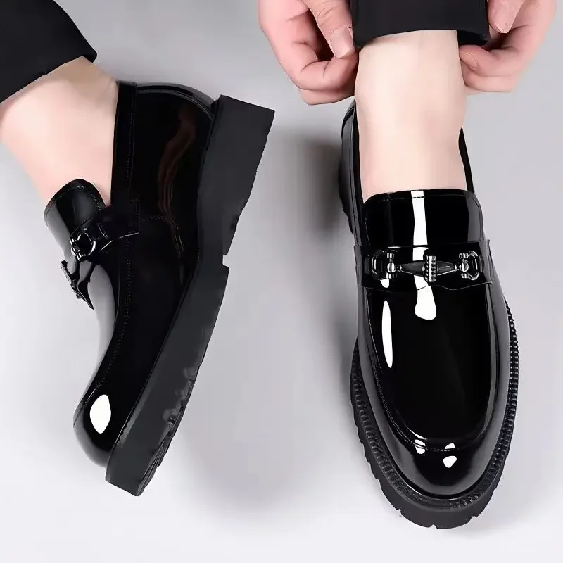 Luxury Brand Men Casual Leather Shoes Fashion Metal Buckle Thick Soled Loafers High-quality Business Versatile Comfortable Shoes