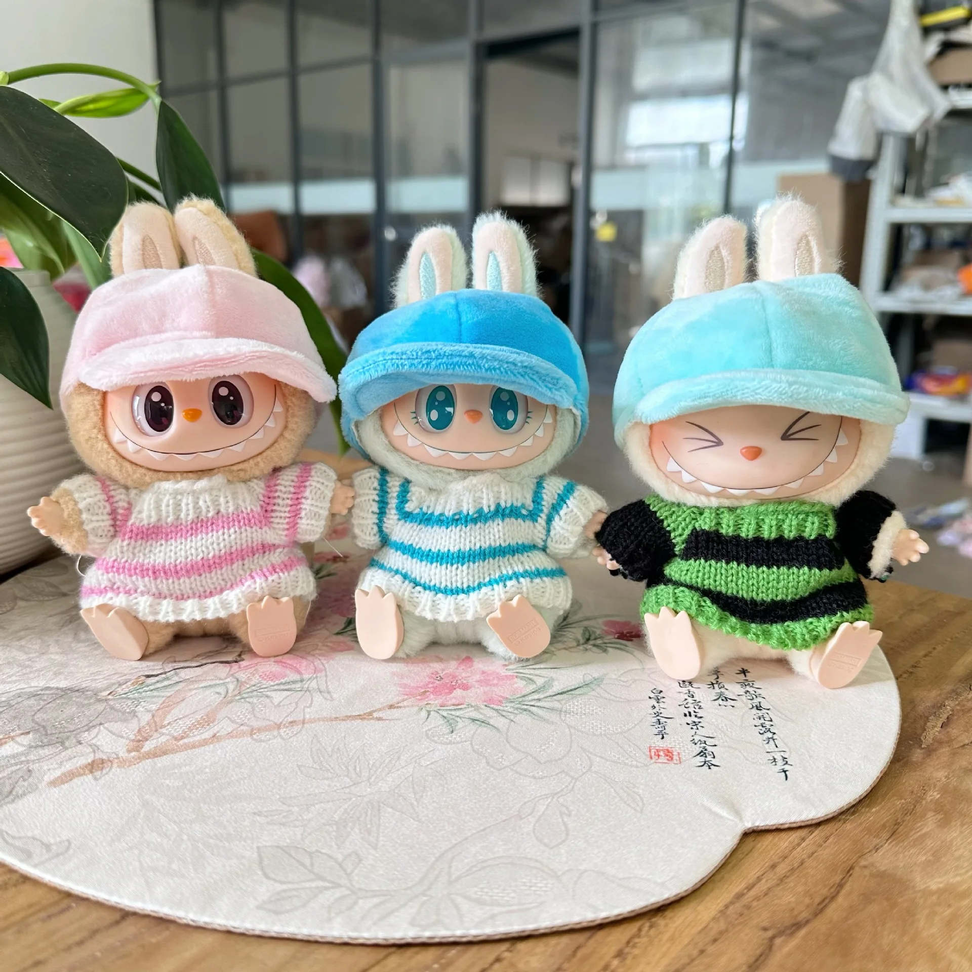 

17cm Labubu I II Idol Dolls Sweater Hat Winter Suits Clothing Accessories For Korea Kpop Exo Sitting Party Plush Doll'S Clothes