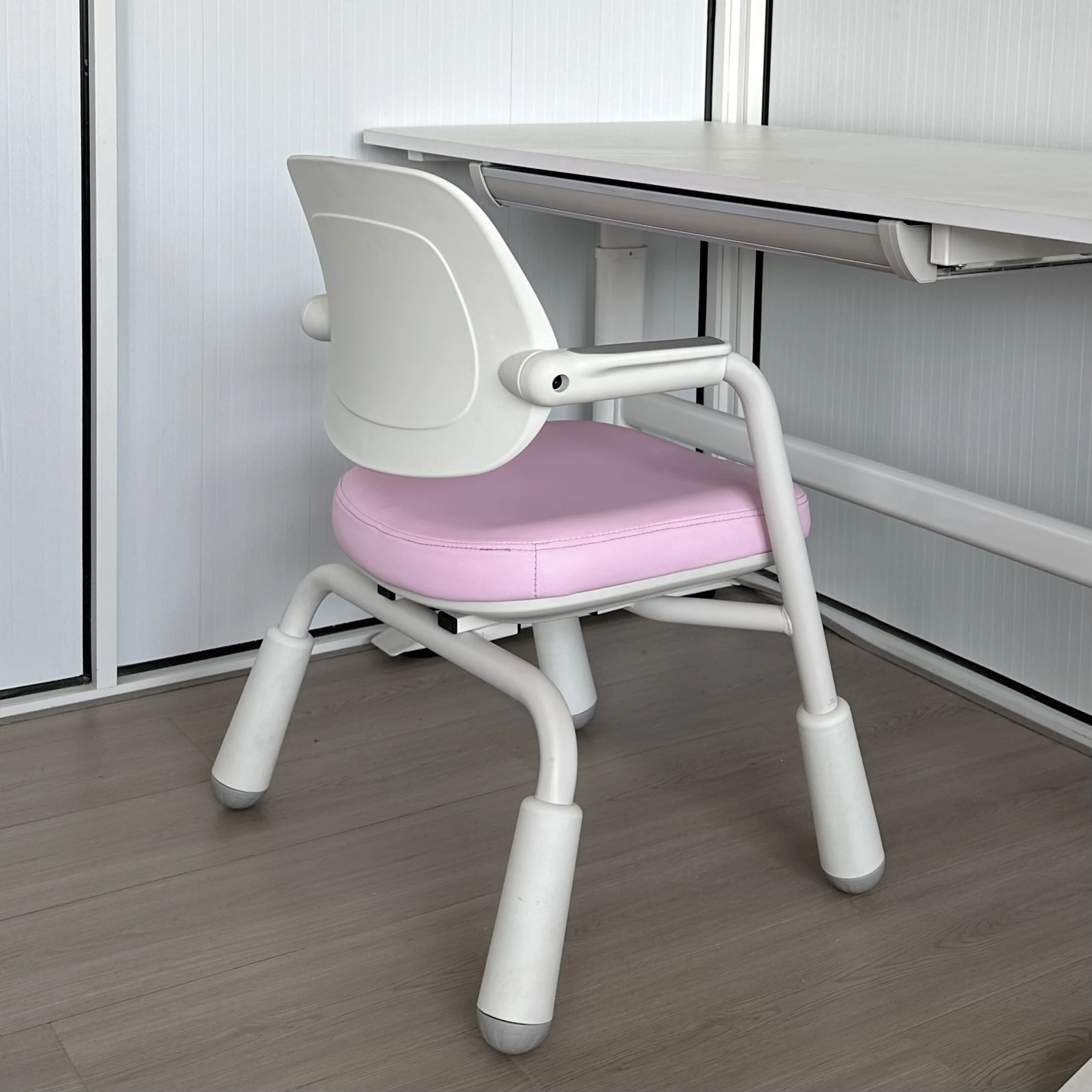 

Home Furniture New Design Height Adjustable Kids Homework Table Children Study PU Ergonomic Baby Chair