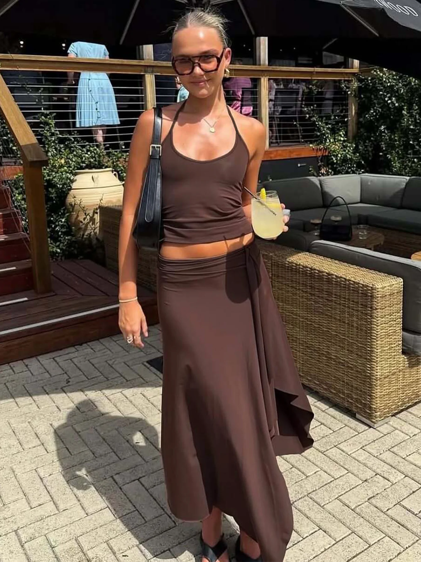 Hugcitar Fashion 2-teiliges Set, Neckholder, einfarbig, rückenfrei, mit Schnürung, sexy Crop-Tank-Top, gerüschter Maxirock, Damen-Outfit, Strandurlaub, Sport