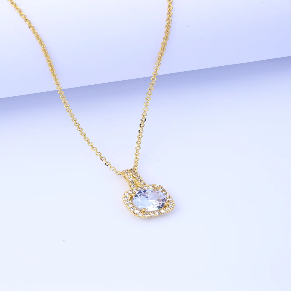 Cross-border fashion temperament square diamond clavicle chain women's new color zircon necklace niche high-end necklace