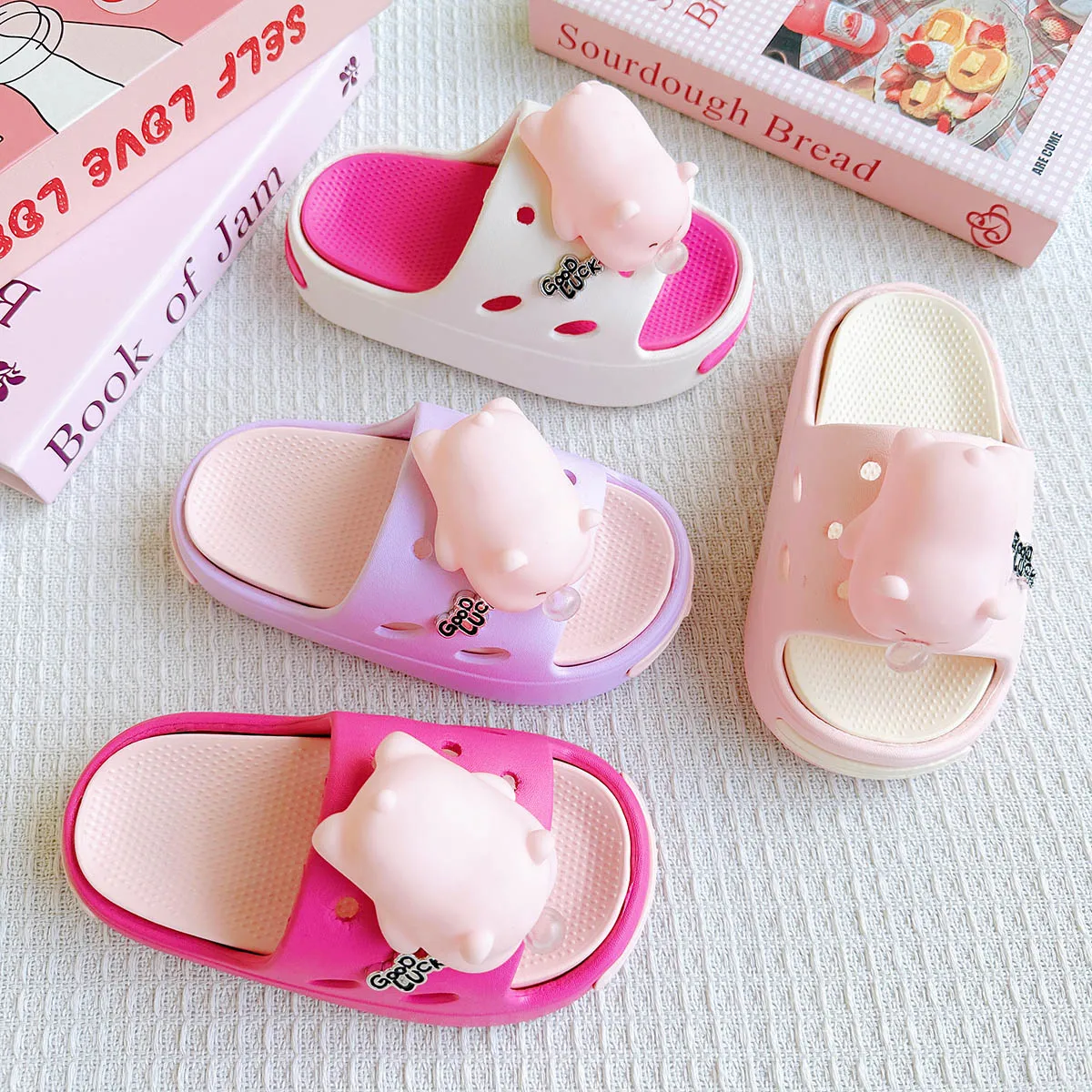 New Popular Cartoon Bubble Pig Versatile Girls' Eva Slippers Fashionable Dual-Color Soft-Soled Non-Slip Sandals 831