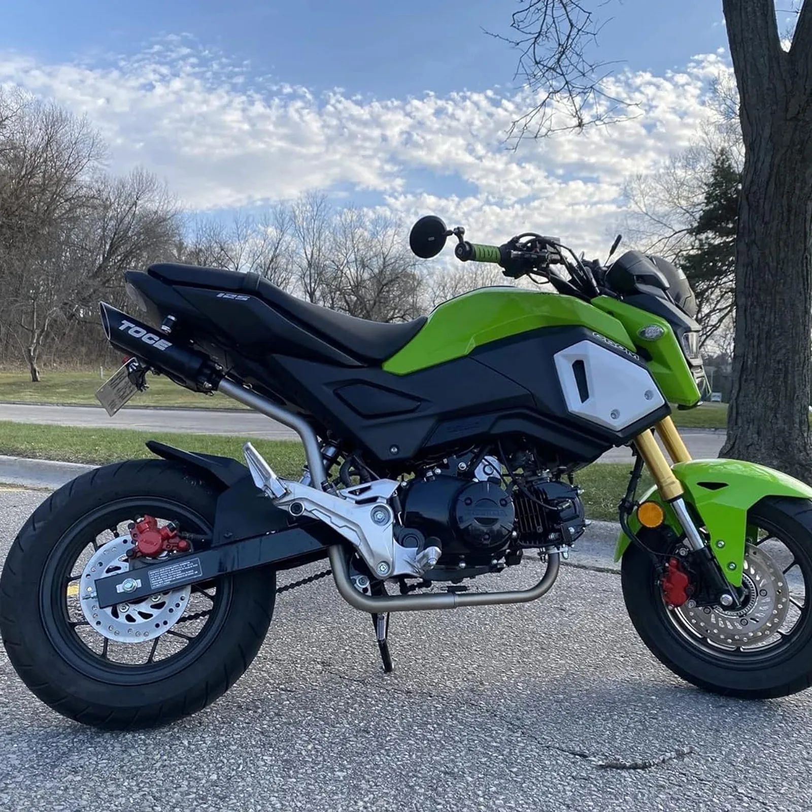 مجموعة أوتاد قدم للدراجة النارية من سبائك الألومنيوم عالية القوة 6061 مناسبة للجانب الأيمن والأيسر لـ 2017-2020 Honda Grom MSX 125 SF