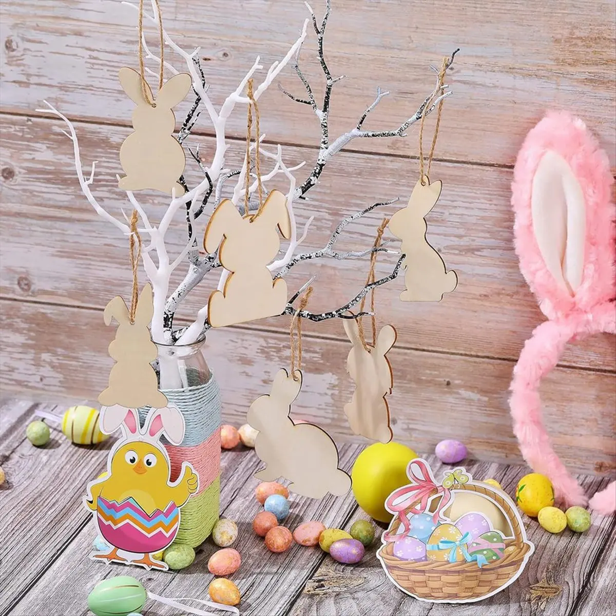 вырезы в виде пасхального деревянного кролика