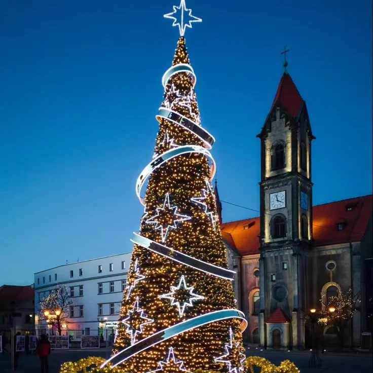 Hot Sale 2025 High Quality 20 Feet Giant Eco-Friendly Personalized Christmas Tree LED Lights Remote Control for Outdoor